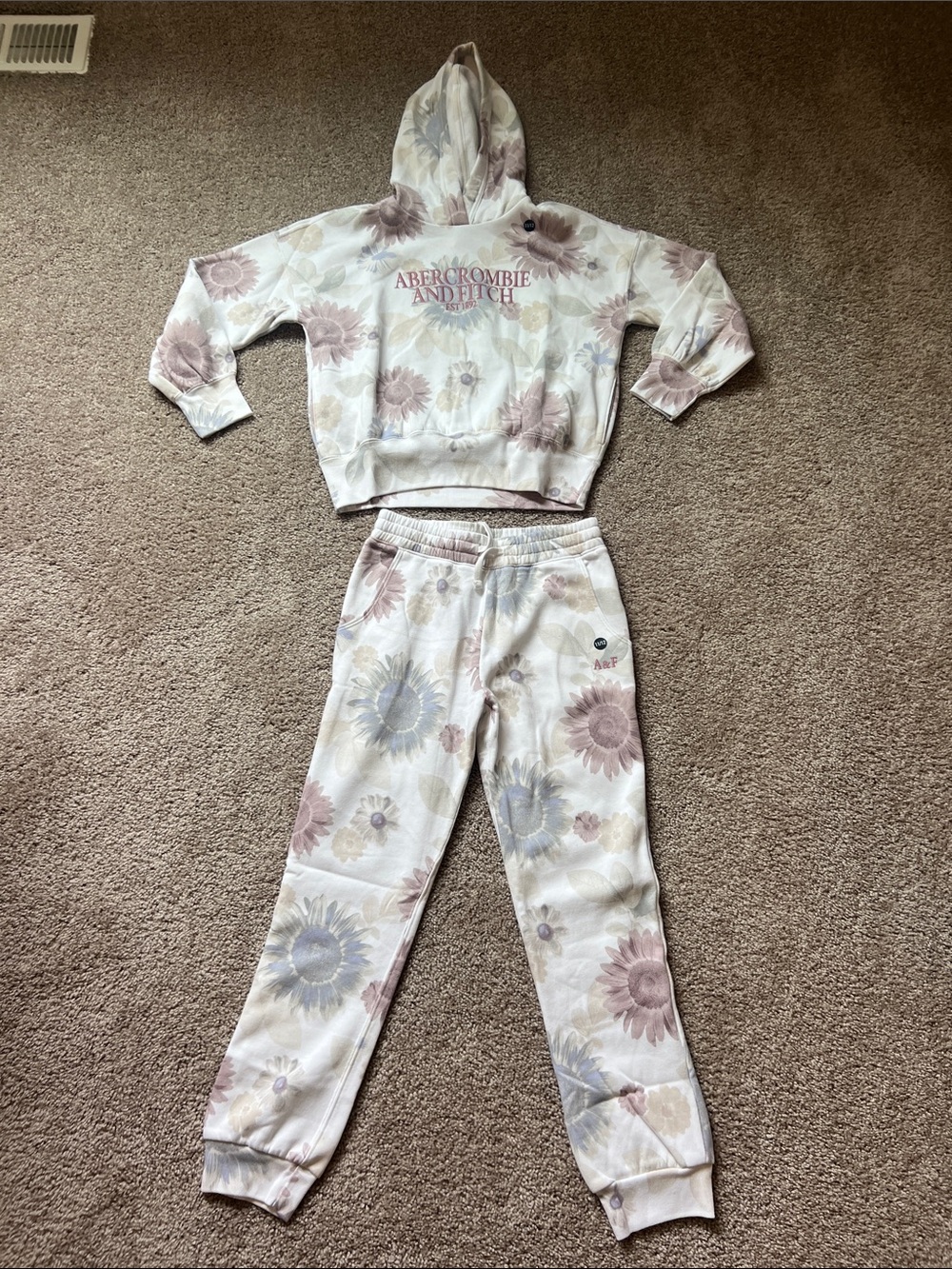 Abercrombie & Fitch Cream Floral Hoodie and Joggers Set girls size 11/12